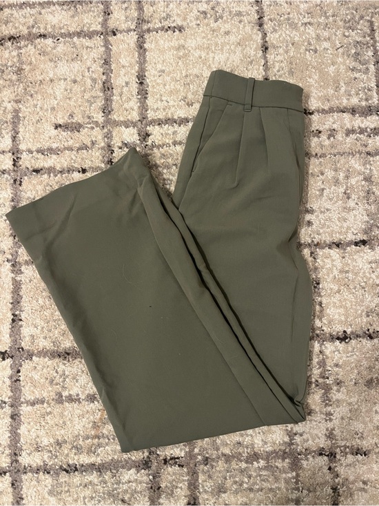 Abercrombie & Fitch Pants - A&F Sloane pants 
Olive Green